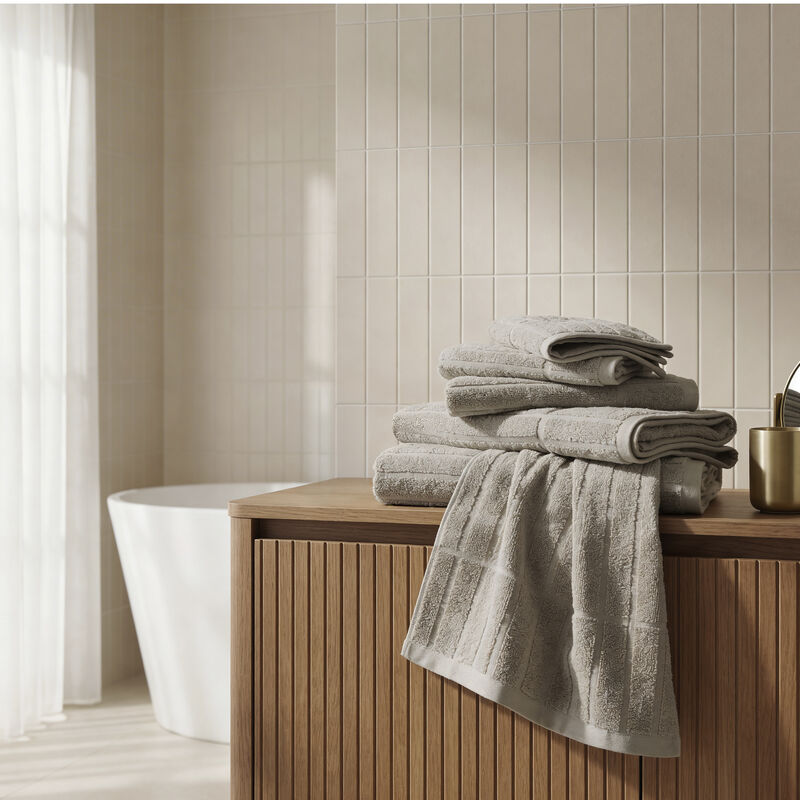 Essence &ndash; Suite One H&aring;ndkl&aelig;de