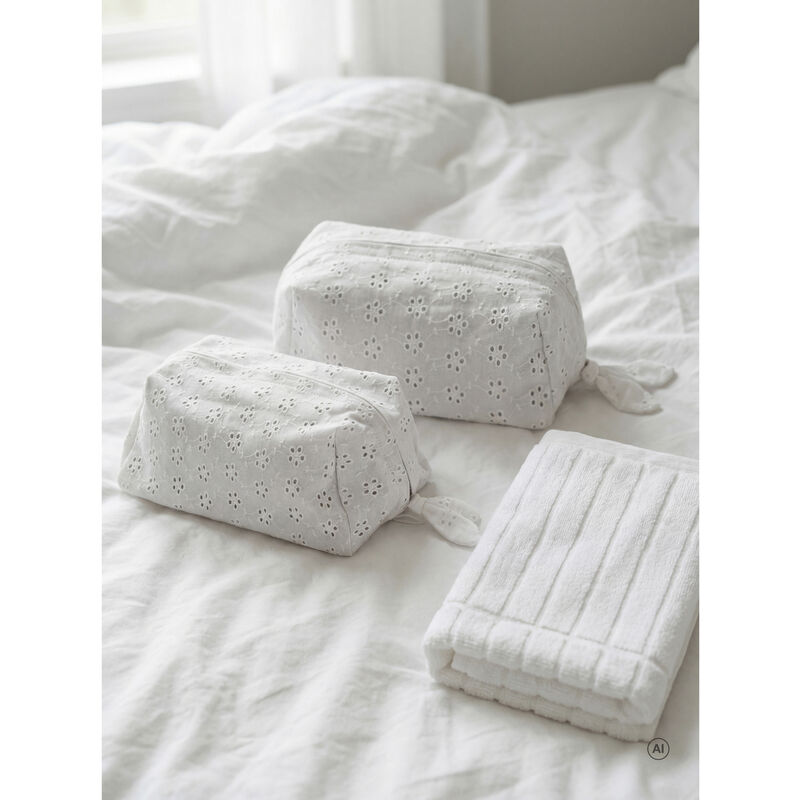 Weekend Stories &ndash; Suite One Toilettaske