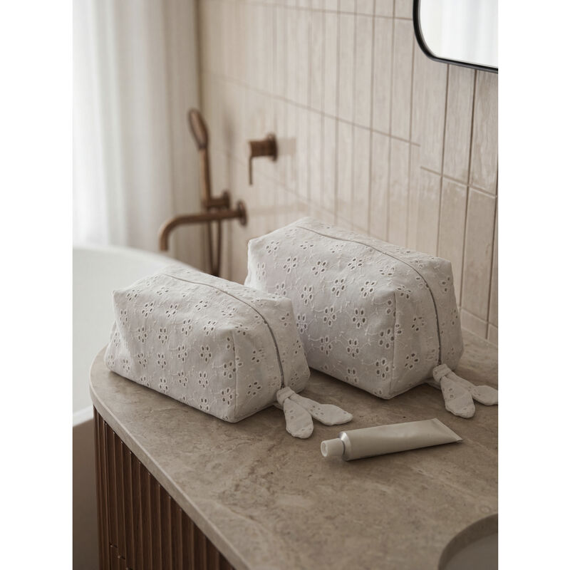 Weekend Stories &ndash; Suite One Toilettaske