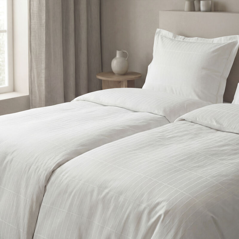 Essence &ndash; Suite One Senget&oslash;j